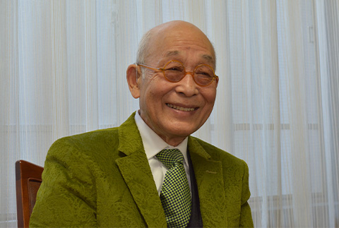 日本におけるバロック音楽の第一人者、延原武春さん。日本テレマン協会創立以来、60年にわたり第一線で活躍されている。